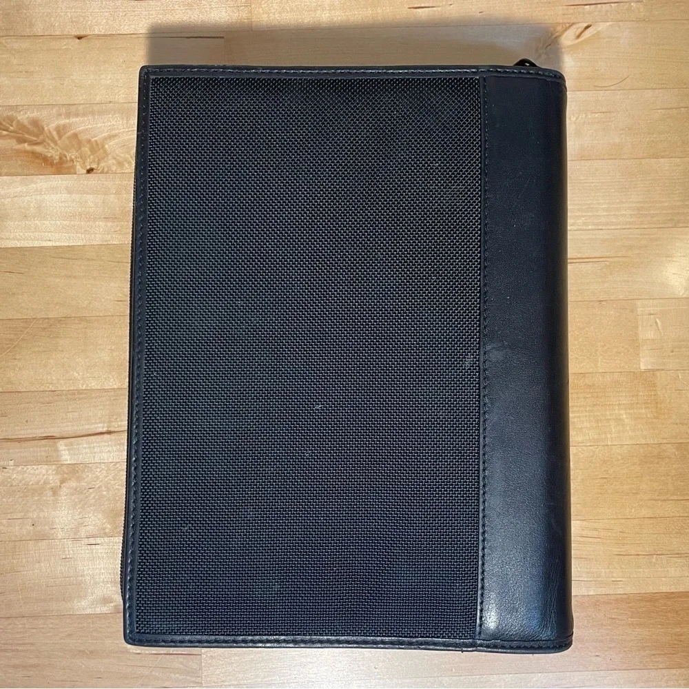 TUMI Alpha SLG Zip Around 3 Ring Binder Leather Trim Executive Portfolio
